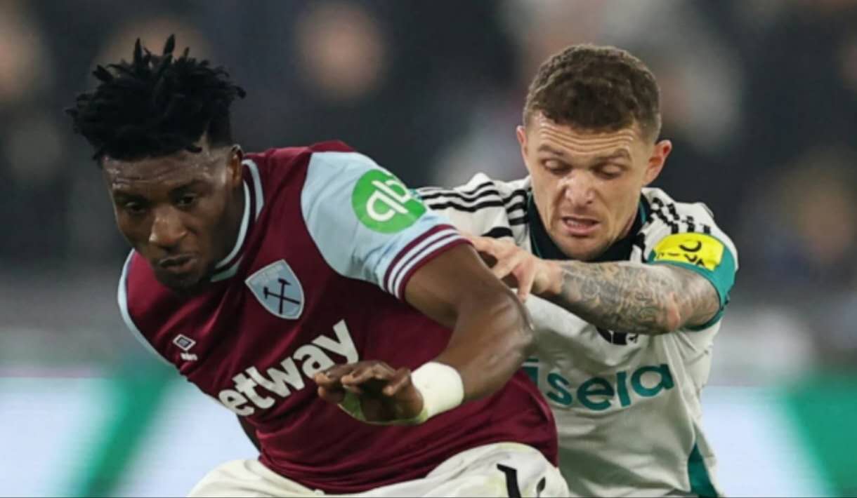 下载开云-电讯报：热刺有意引进库杜斯，而球员本人对转会持开放态度